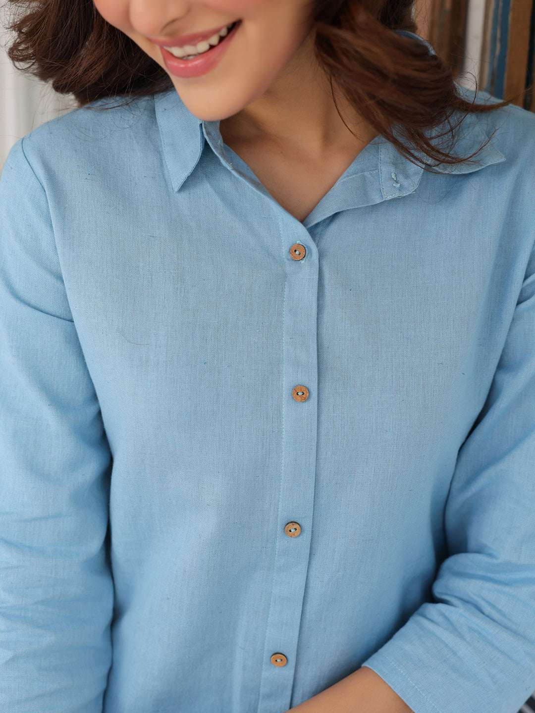 Elegant two-piece powder blue outfit for women – casual shopping day