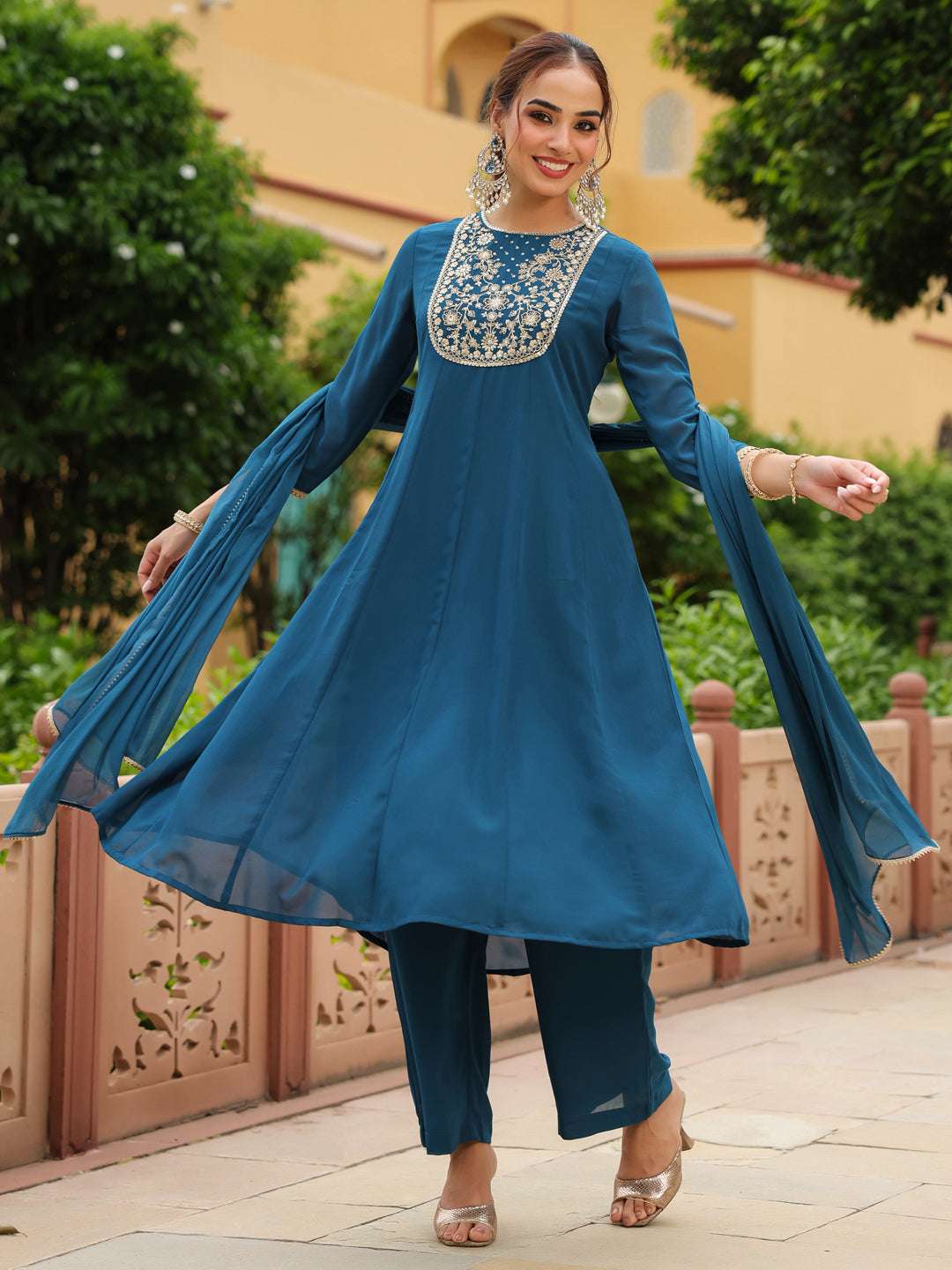 Veda Teal Georgette Anarkali Kurta Set Sajnaa