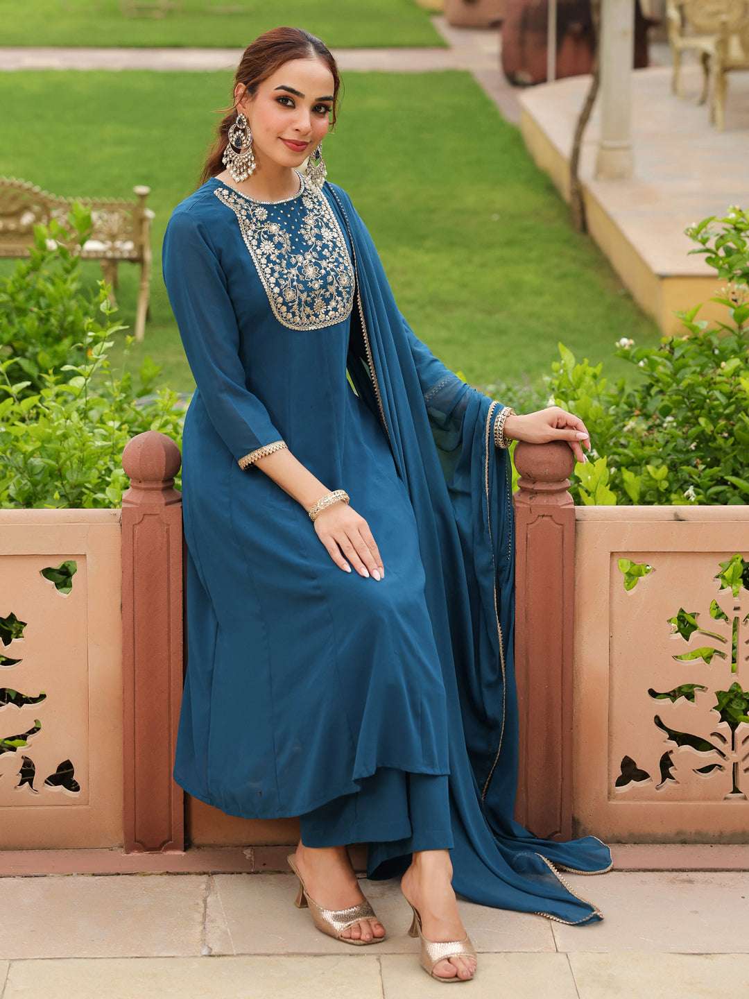 Veda Teal Georgette Anarkali Kurta Set Sajnaa