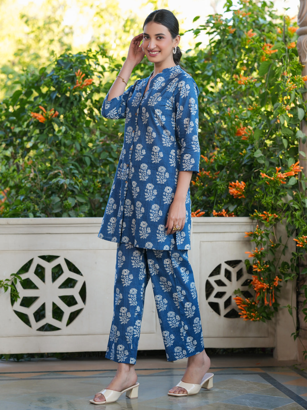 Stylish two-piece indigo outfit for women – weekend casual wear