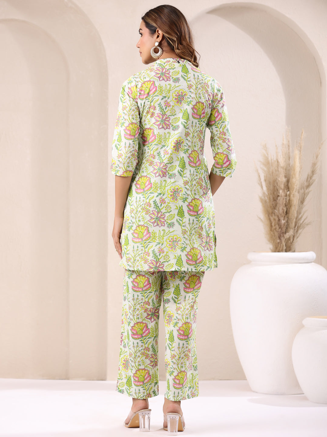 Green two-piece co-ord set – breathable cotton fabric