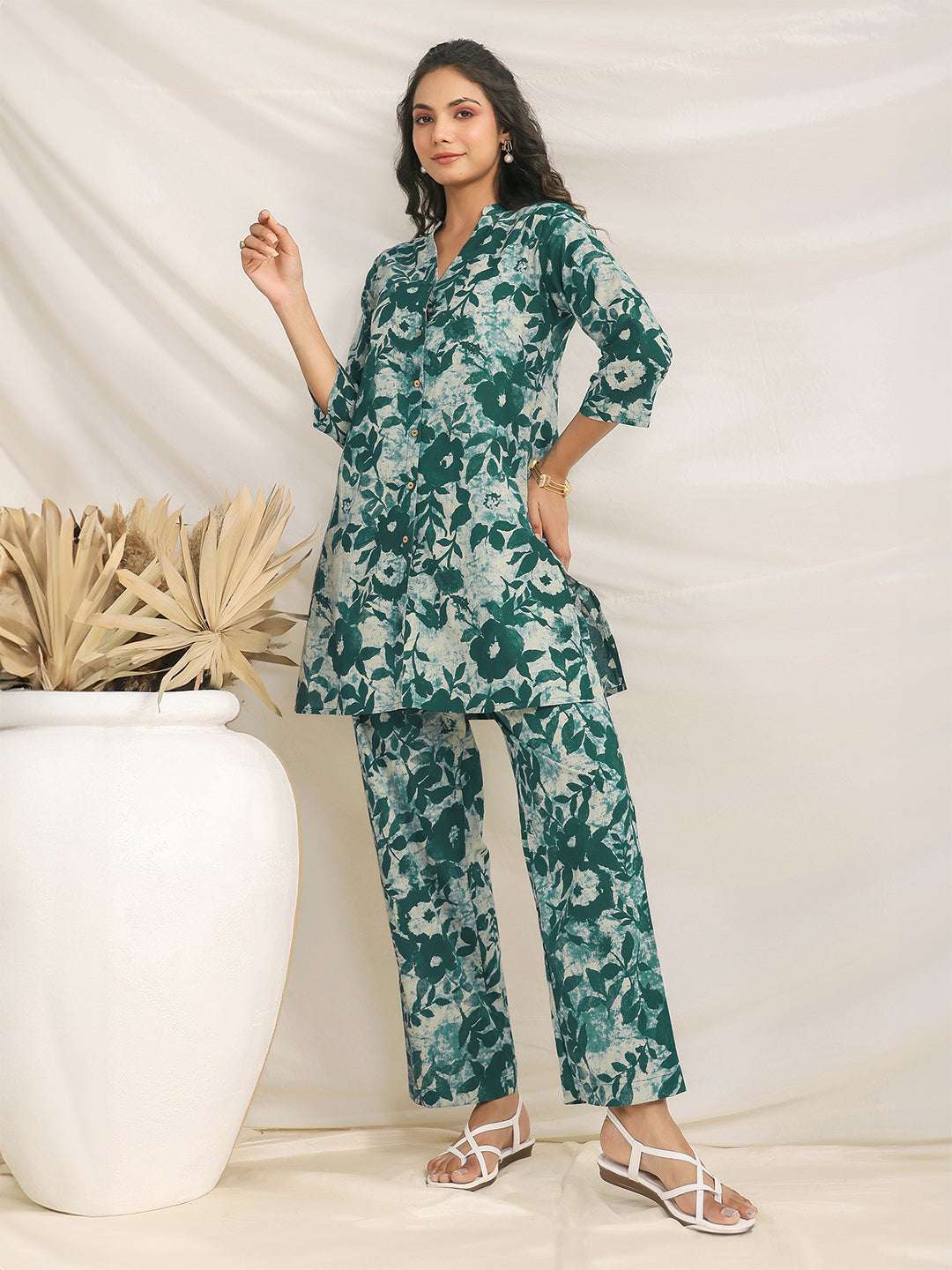 Co-ord set for women with side pocket – practical and chic