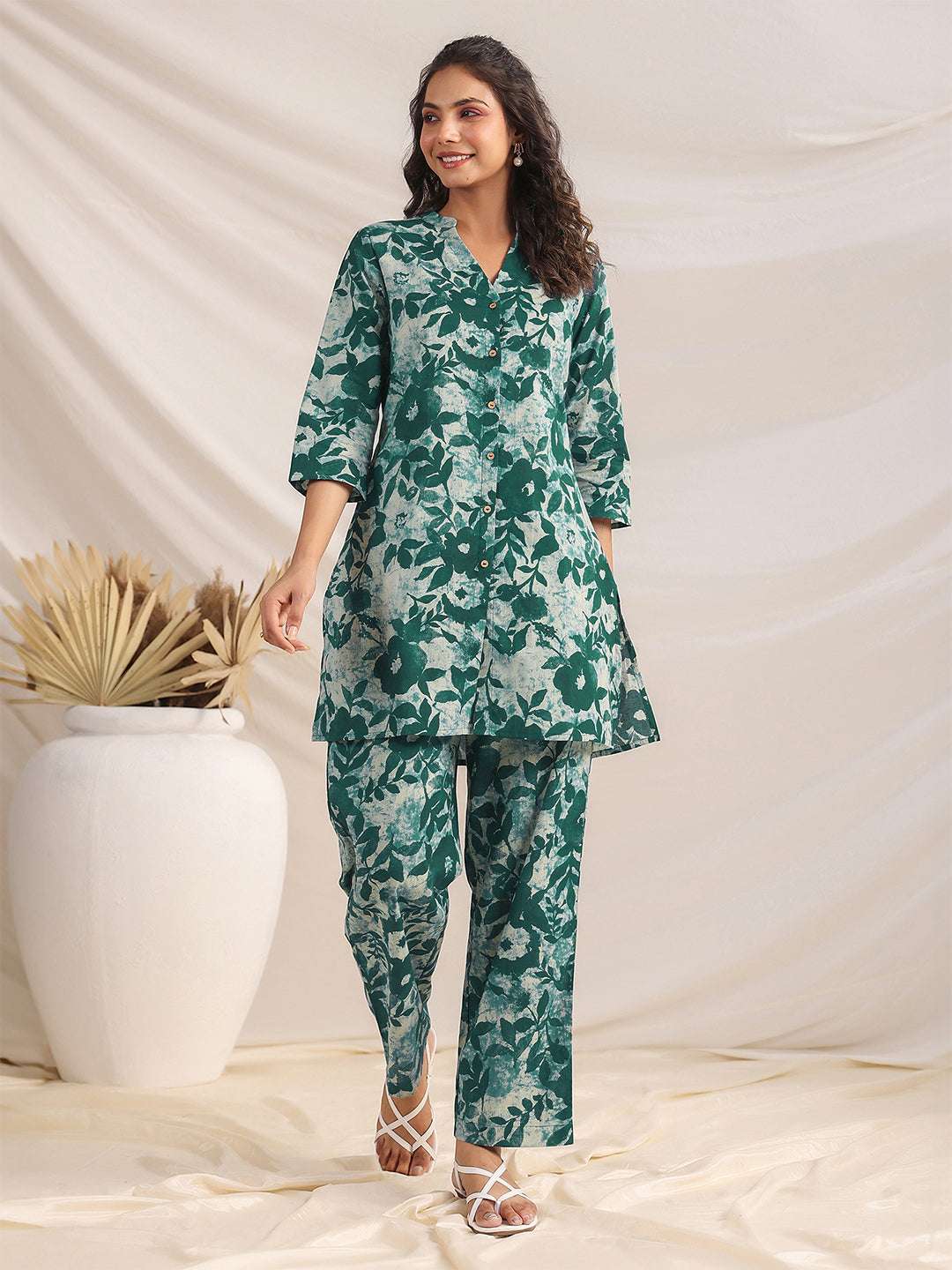 Floral co-ord set for women – versatile day-to-evening outfit