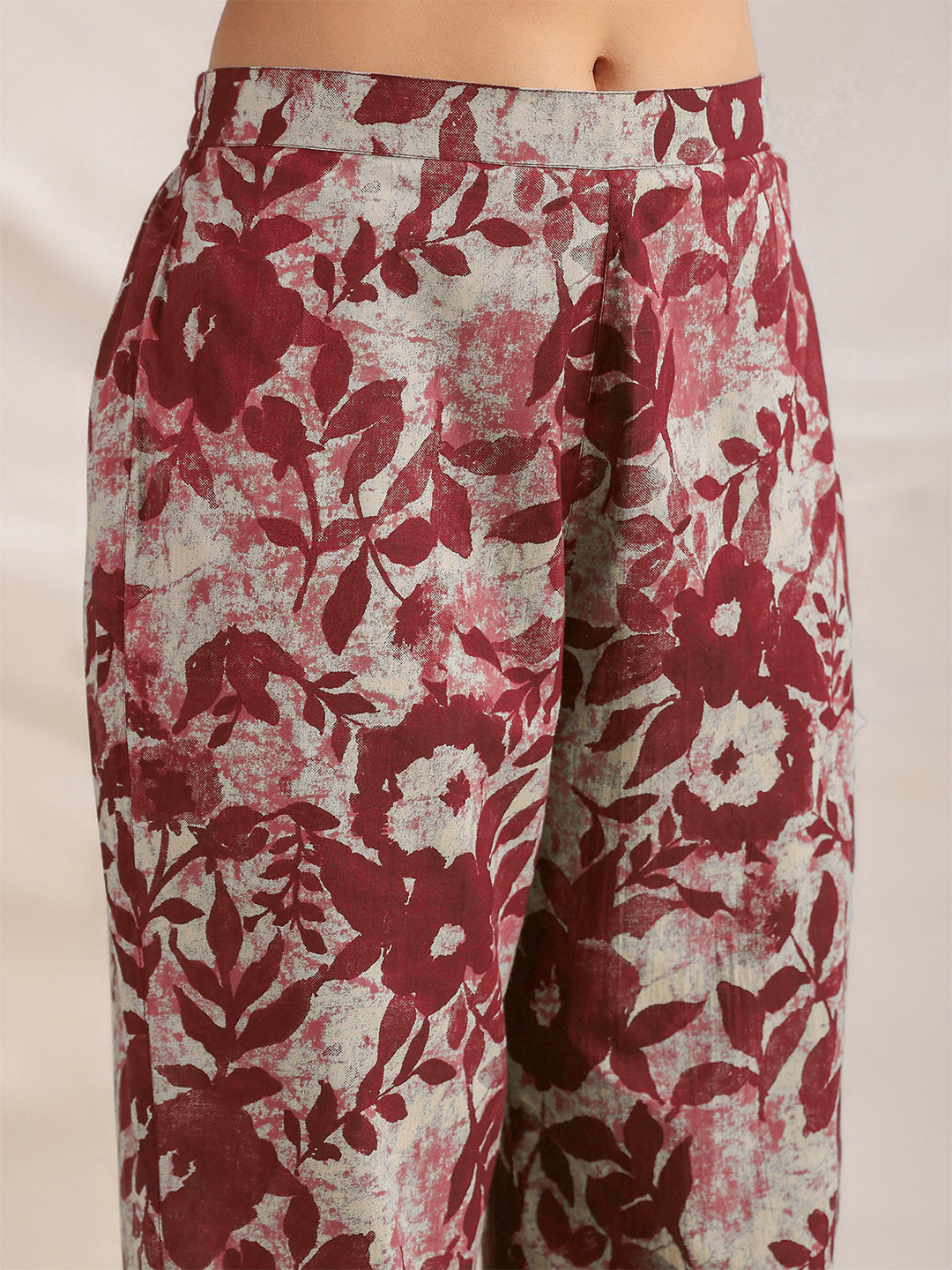 Stylish two-piece maroon outfit for women – effortless chic