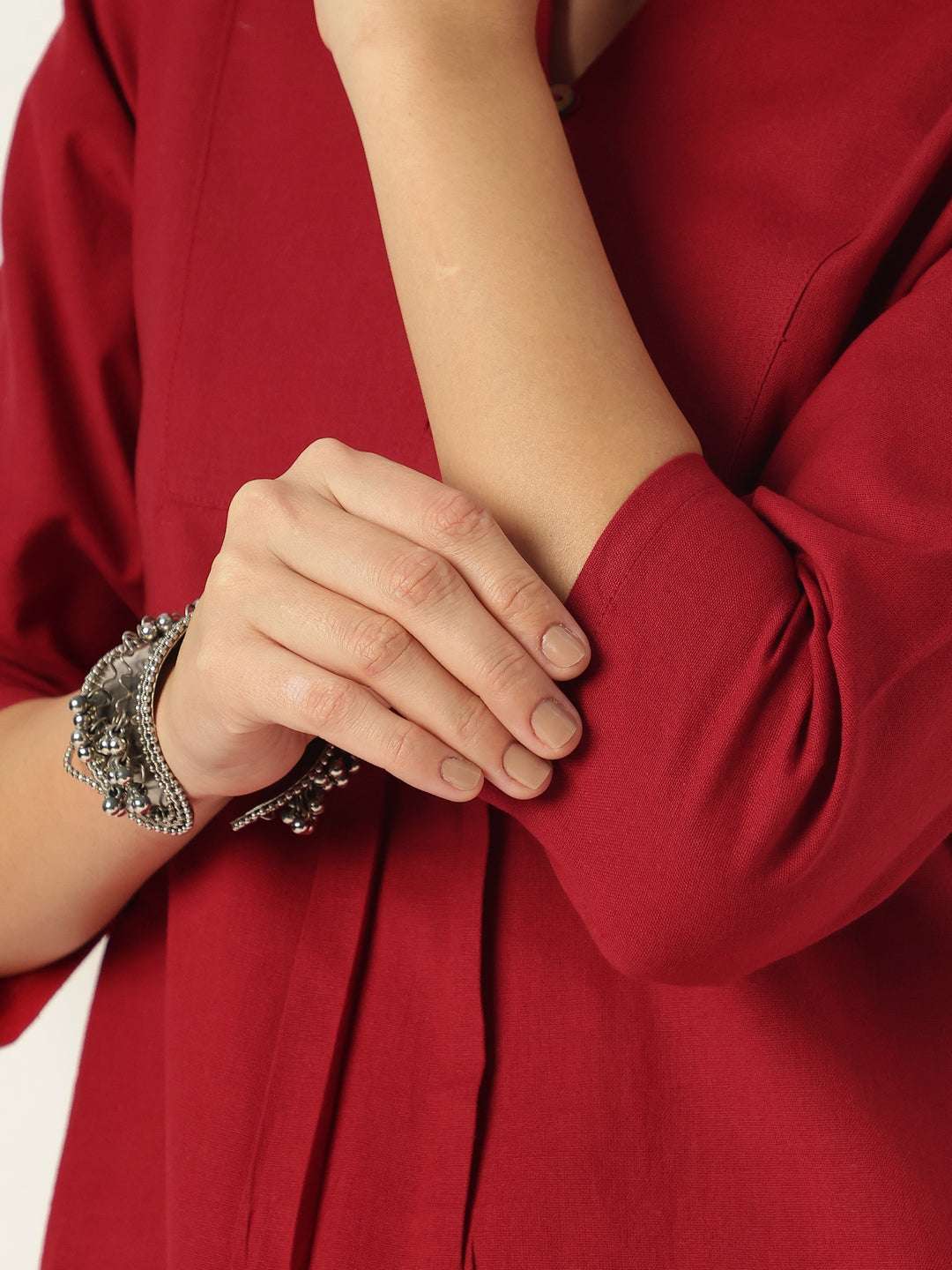 Timeless maroon two-piece outfit for women – relaxed everyday wear